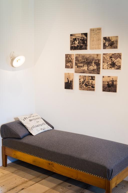 לאוגנג Hotel & Gourmetwirtshaus Kirchenwirt Seit 1326 מראה חיצוני תמונה